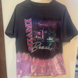 Miami Beach Graphic Tee (M)